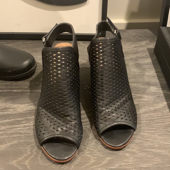 Steve Madden Heels - Picture 2 of 3